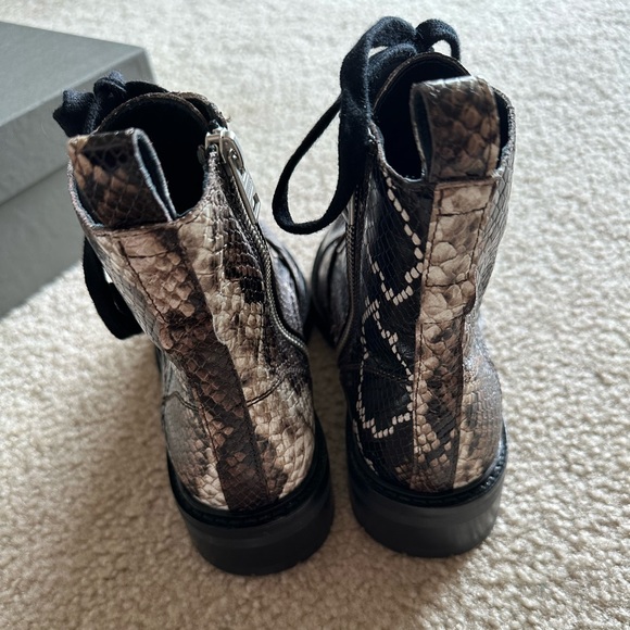 ALLSAINTS Womens Black Snakeskin 1/2" Platform Metallic Accents Lace-Up booties - Picture 4 of 12